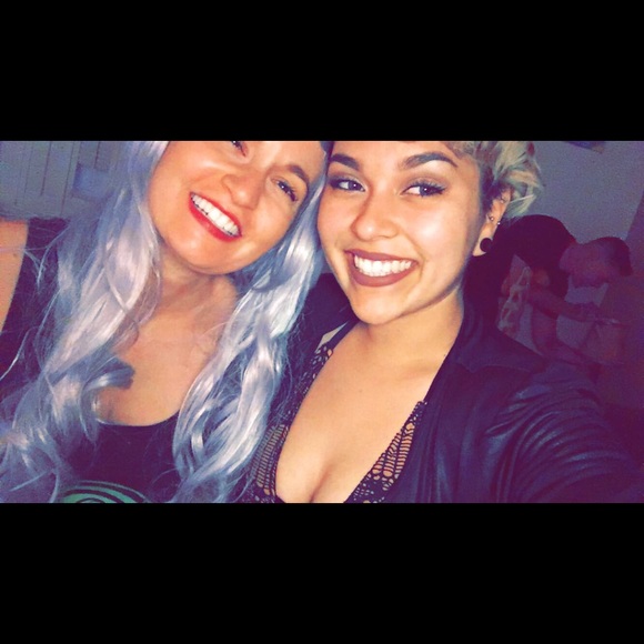 Meet your Posher, Lacy - Picture 5 of 6